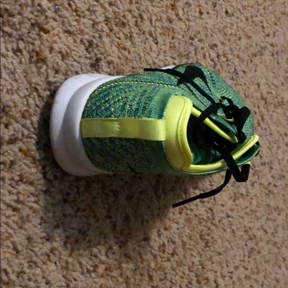 Nike Free TR Flyknit - Picture 3 of 3